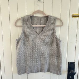 Taupe Sweatervest